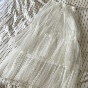 White Tulle Midi Skirt / Size XS
